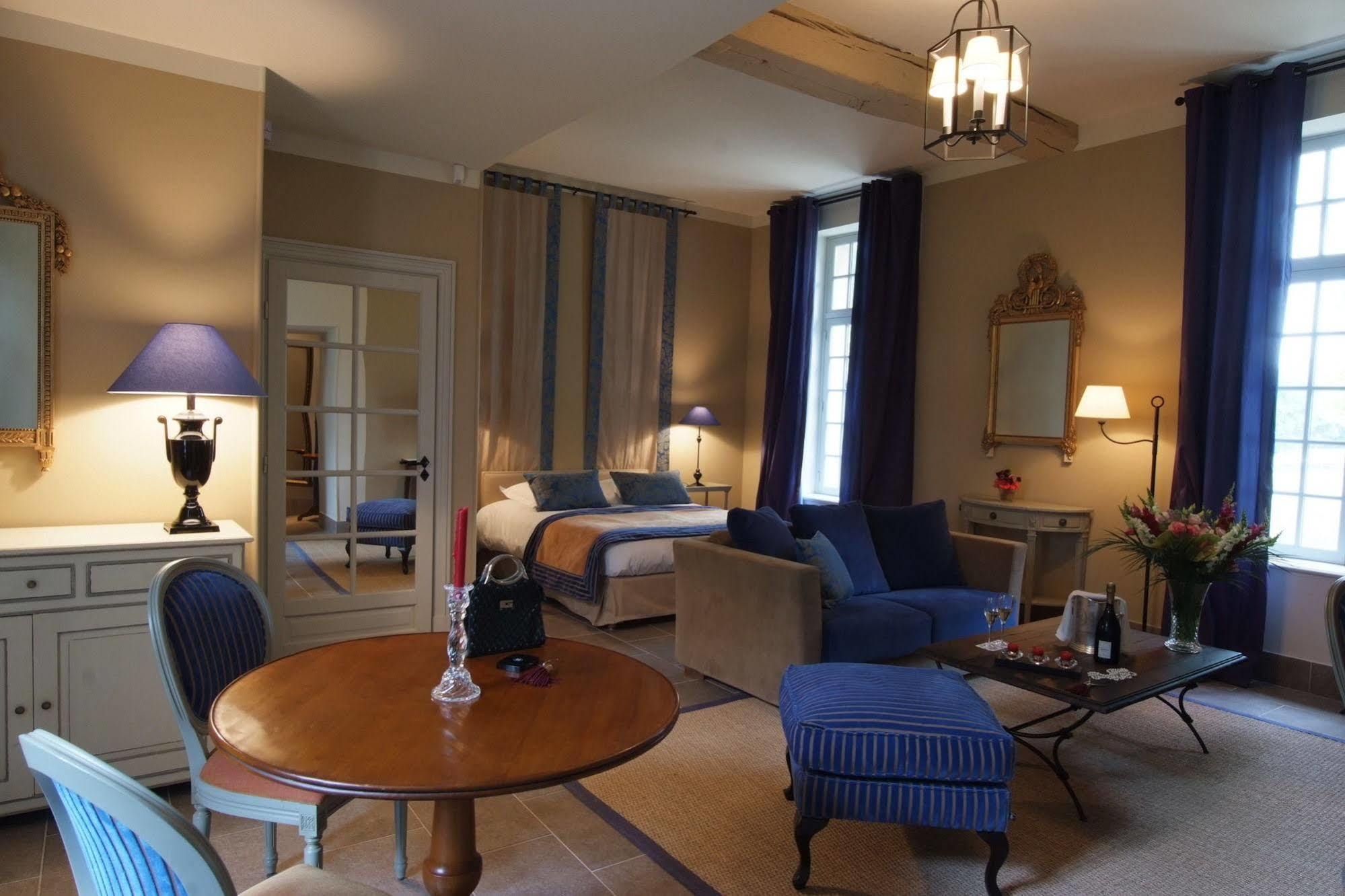 Chateau D'Augerville Golf & Spa Resort Habitación foto